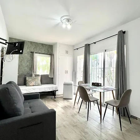 Apartamento With Wifi, Pool And Bbq In *